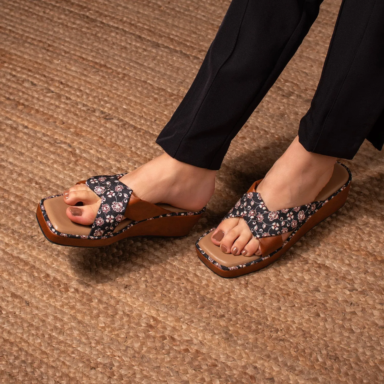 Hooghly Garden Cross Wedges