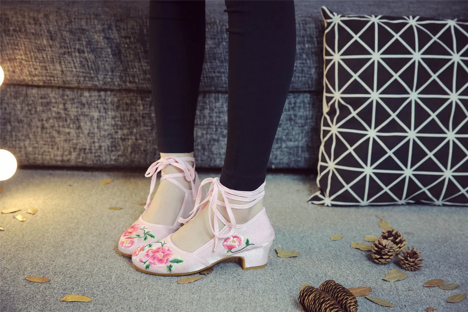 Vintage Lace Up Pumps
